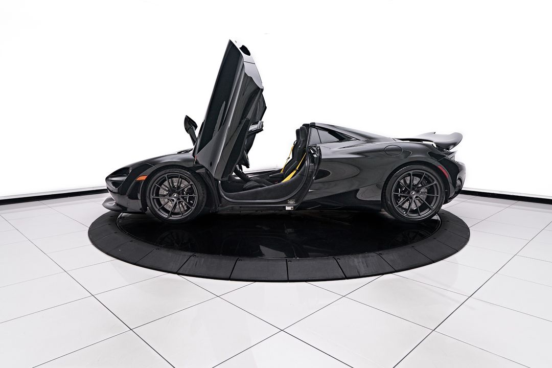 2025 McLaren 750S