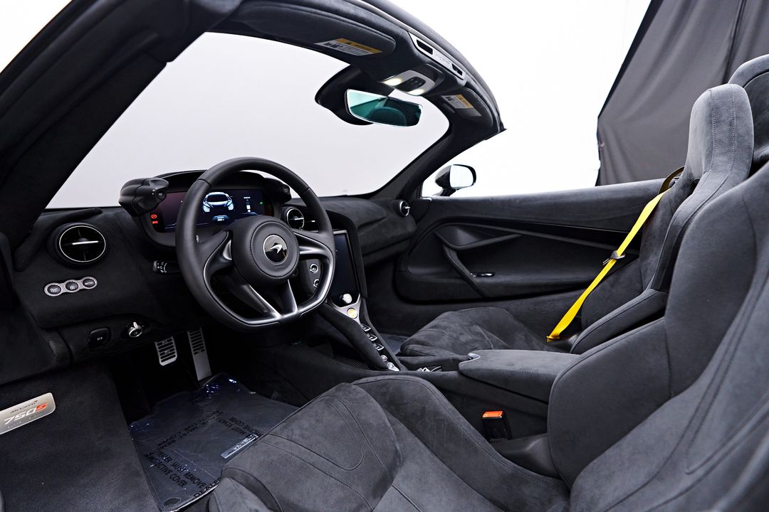2025 McLaren 750S