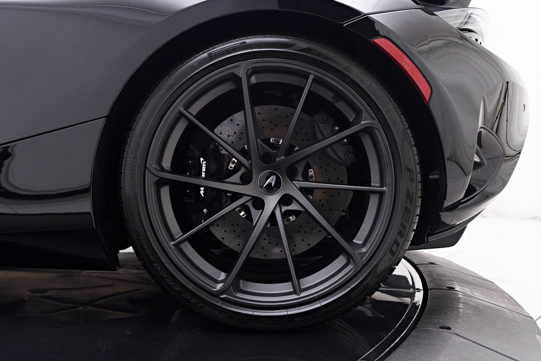 2025 McLaren 750S