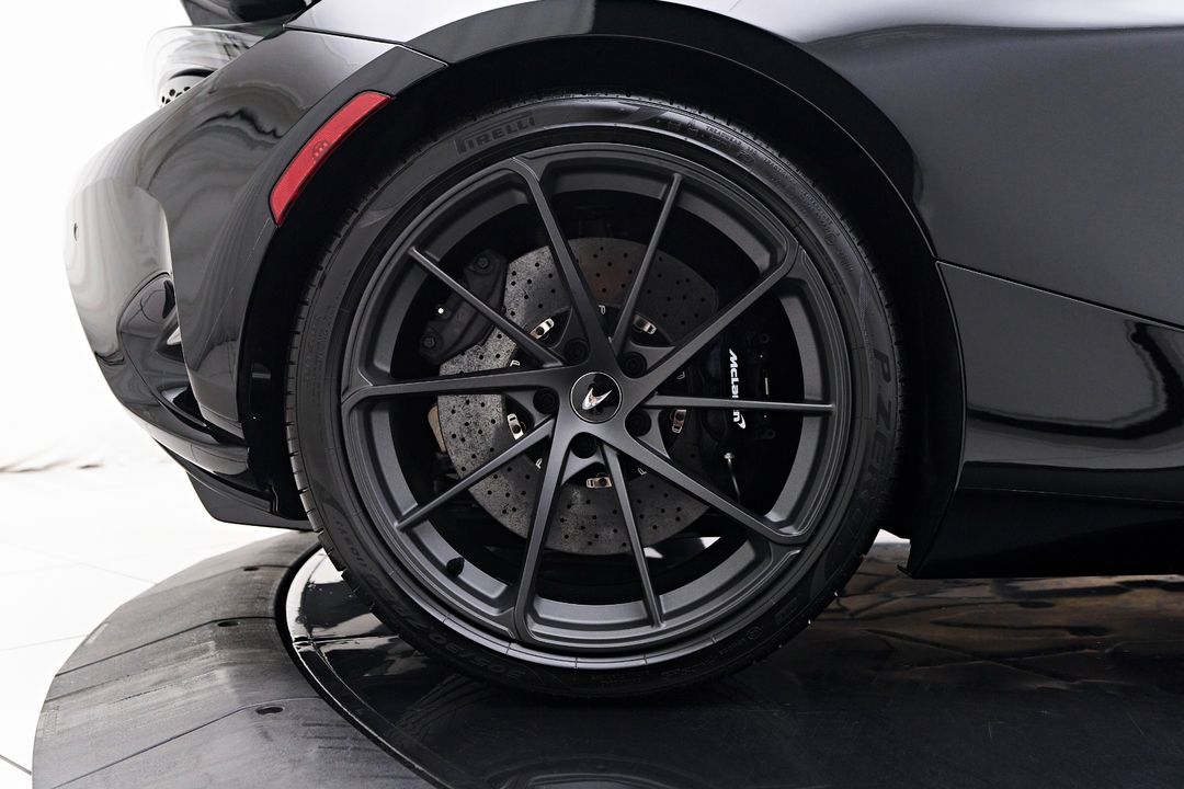 2025 McLaren 750S