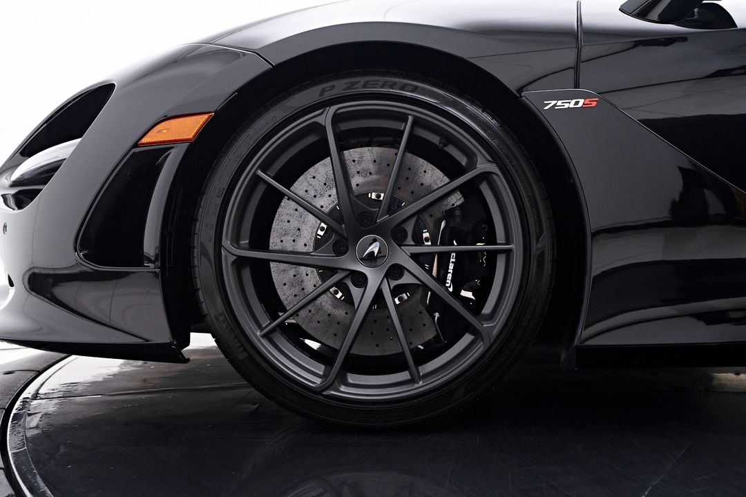 2025 McLaren 750S