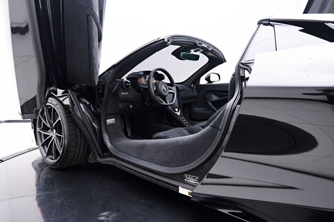 2025 McLaren 750S