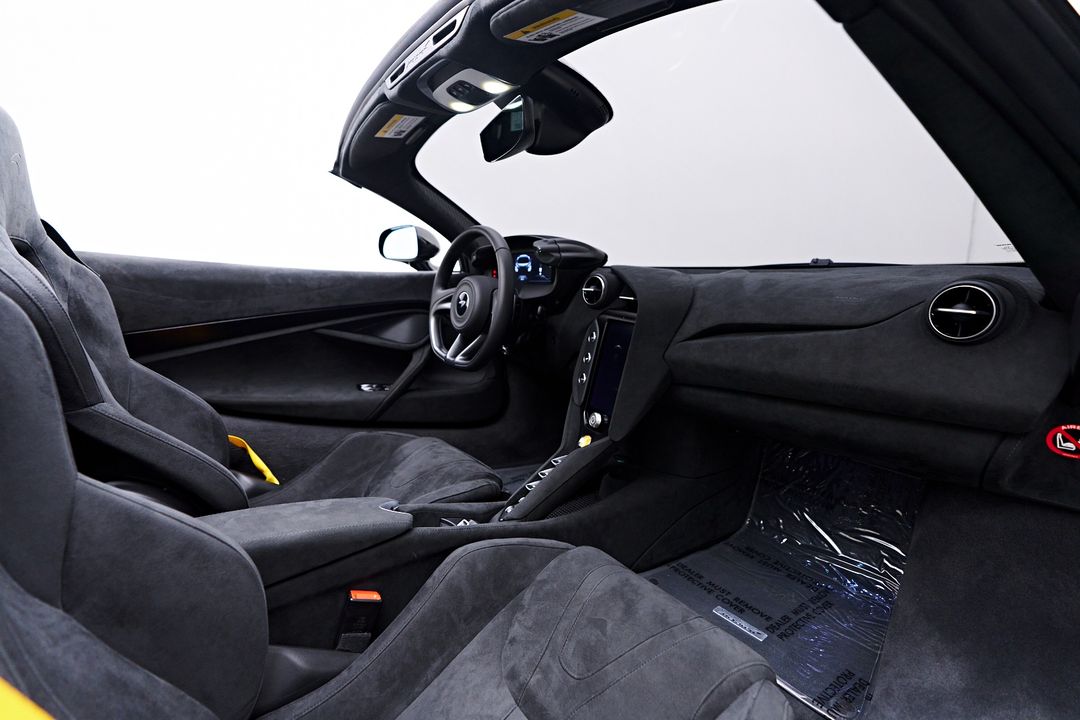 2025 McLaren 750S