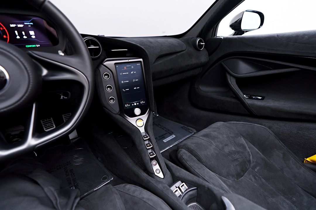 2025 McLaren 750S