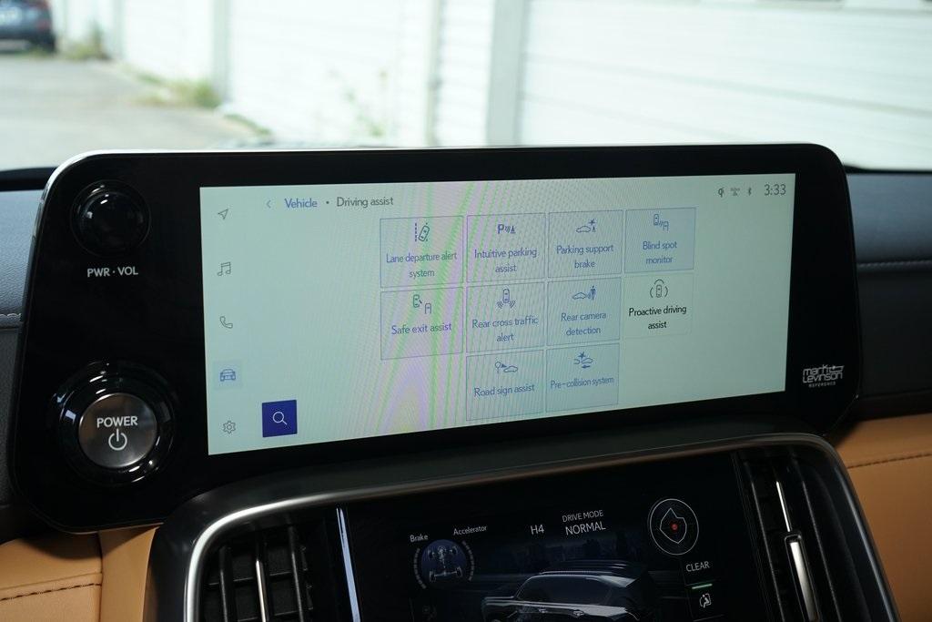 2025 Lexus LX 700H