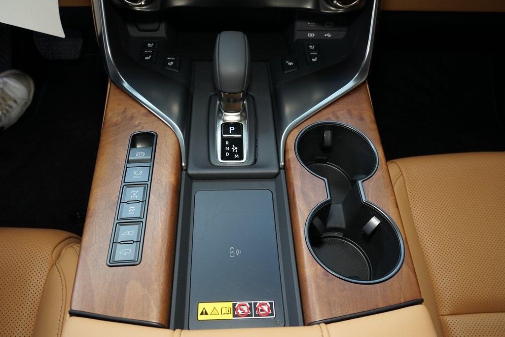 2025 Lexus LX 700H