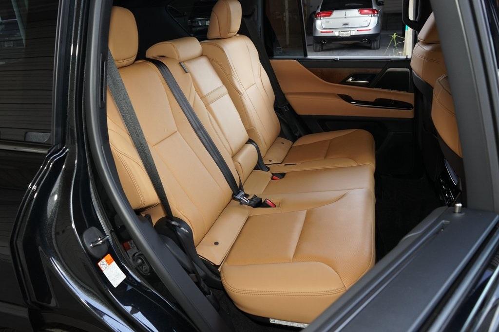 2025 Lexus LX 700H