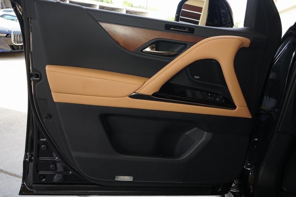 2025 Lexus LX 700H