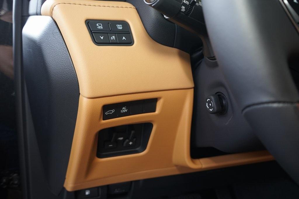2025 Lexus LX 700H