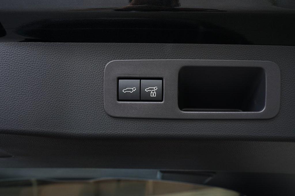 2025 Lexus LX 700H
