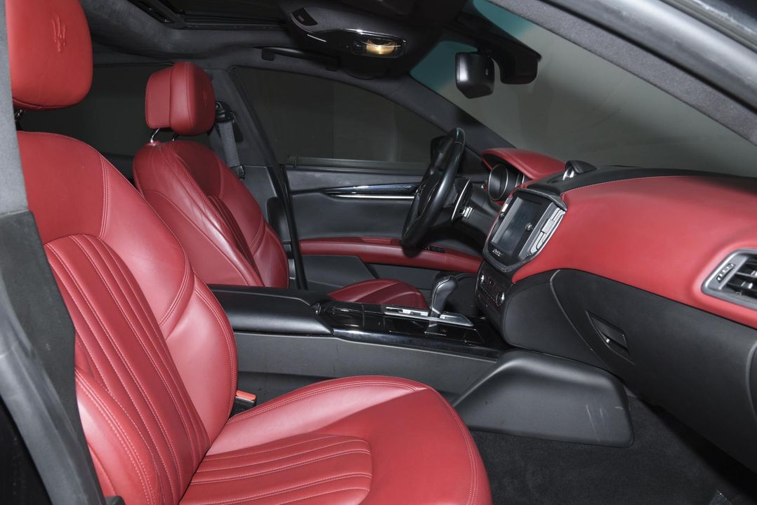 2016 Maserati Ghibli