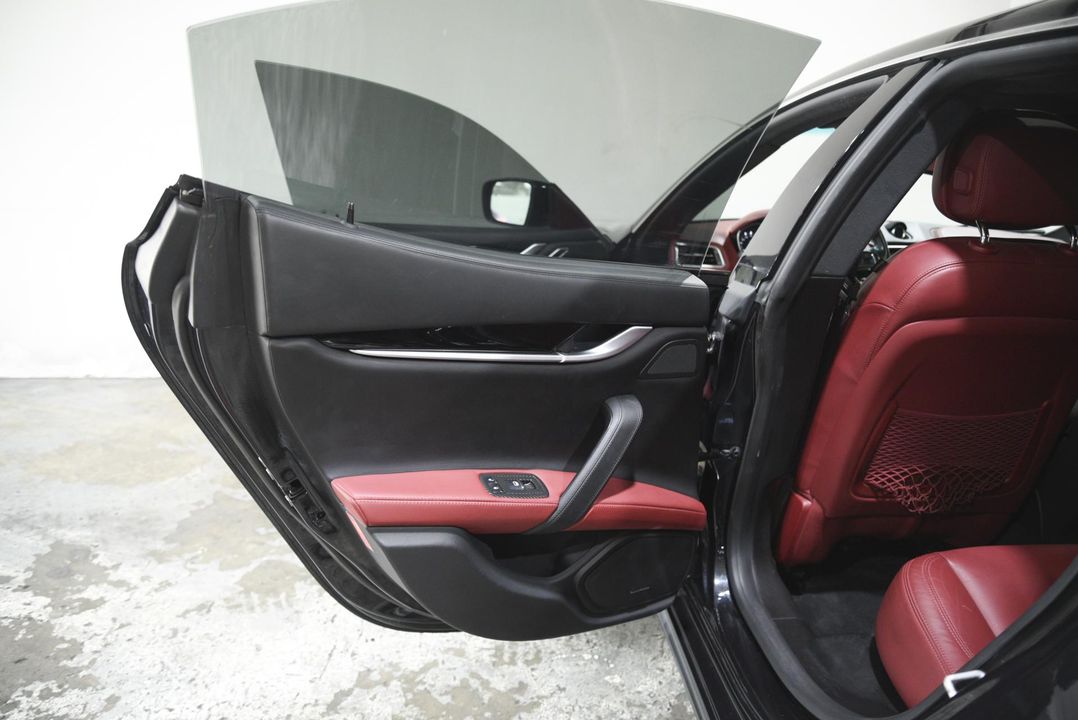 2016 Maserati Ghibli