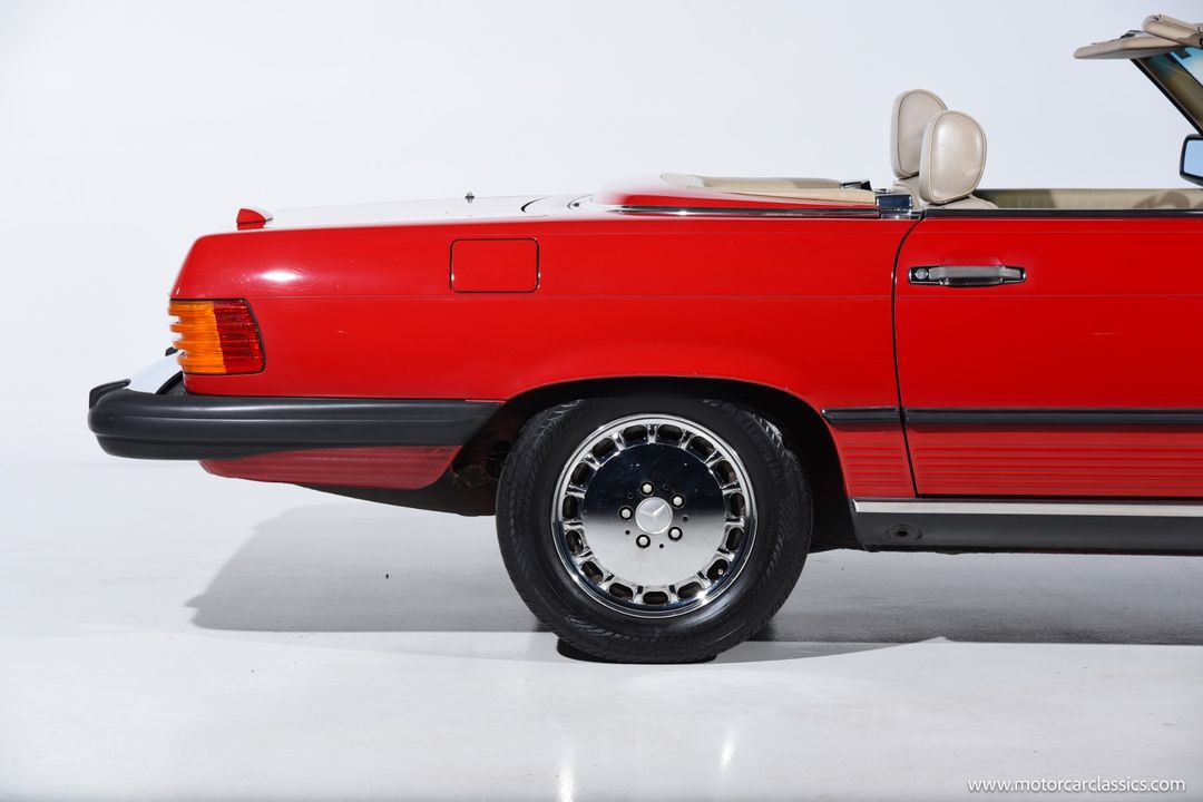 1989 Mercedes-Benz 560-Class