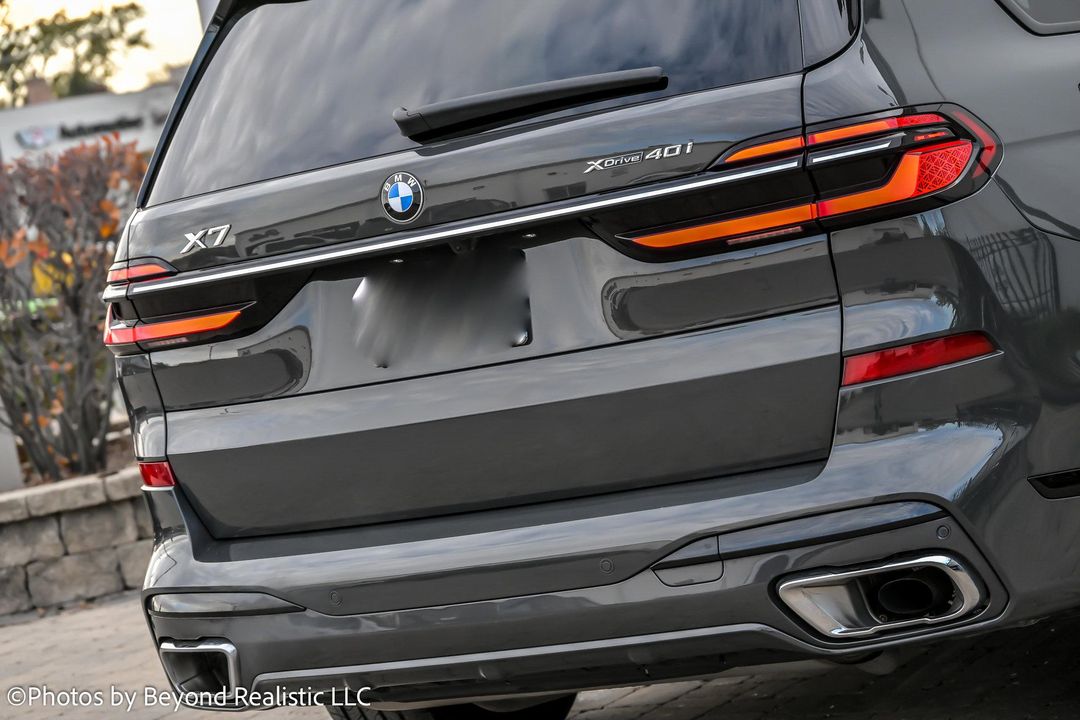 2023 BMW X7
