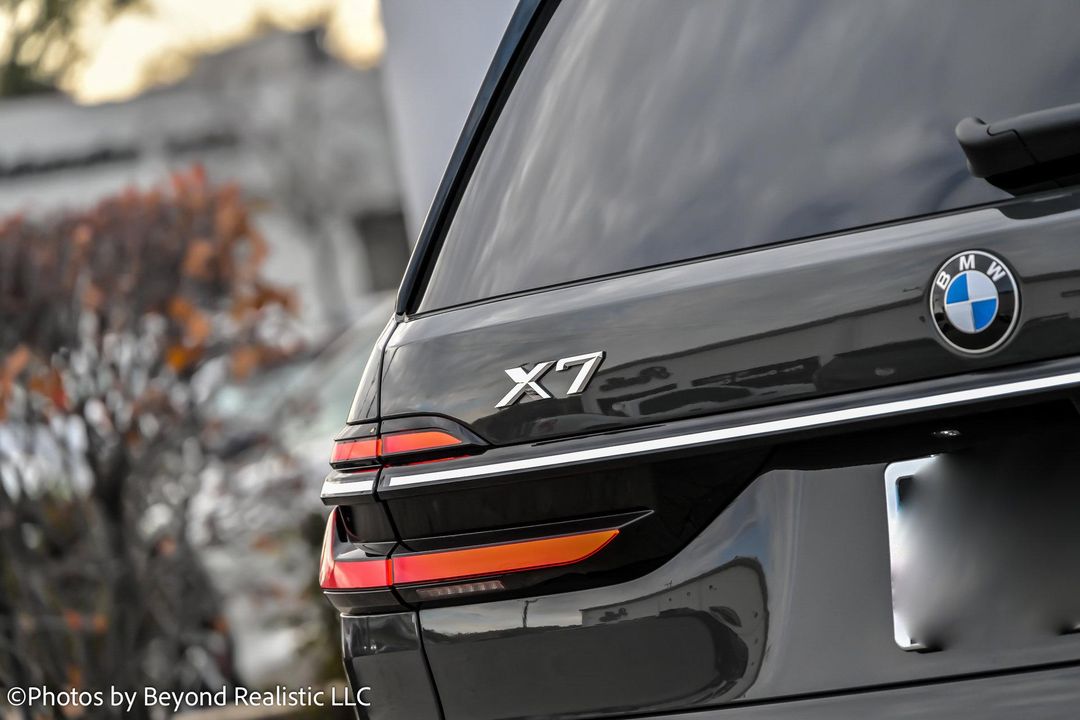 2023 BMW X7
