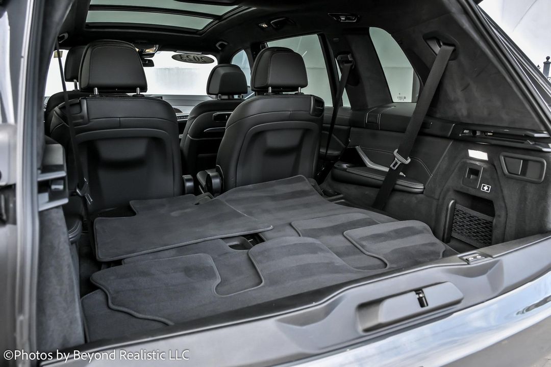2023 BMW X7