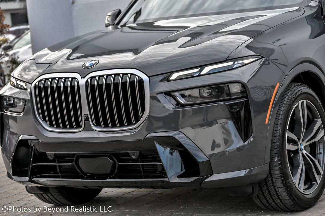 2023 BMW X7