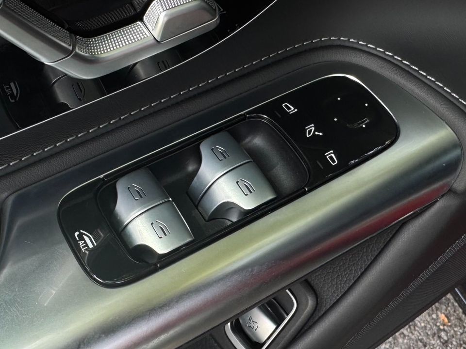 2022 Mercedes-Benz SL 63