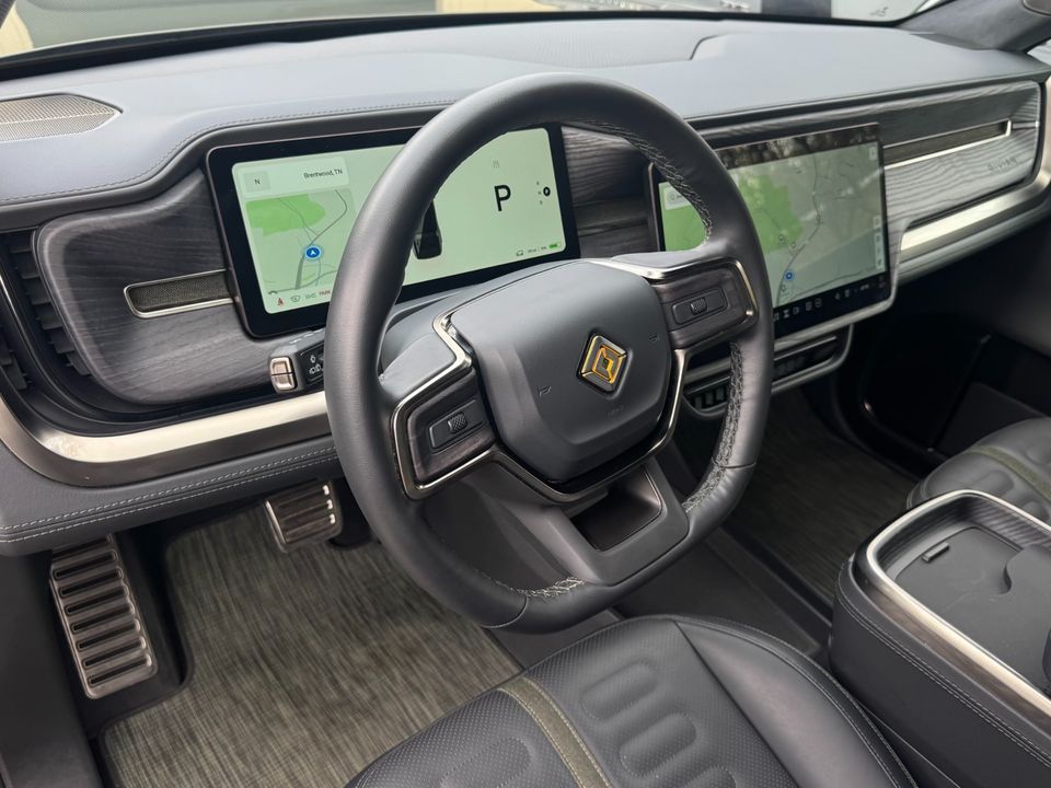 2024 Rivian R1S