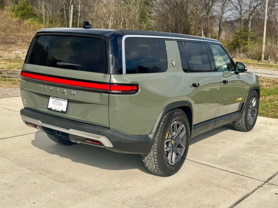 2024 Rivian R1S
