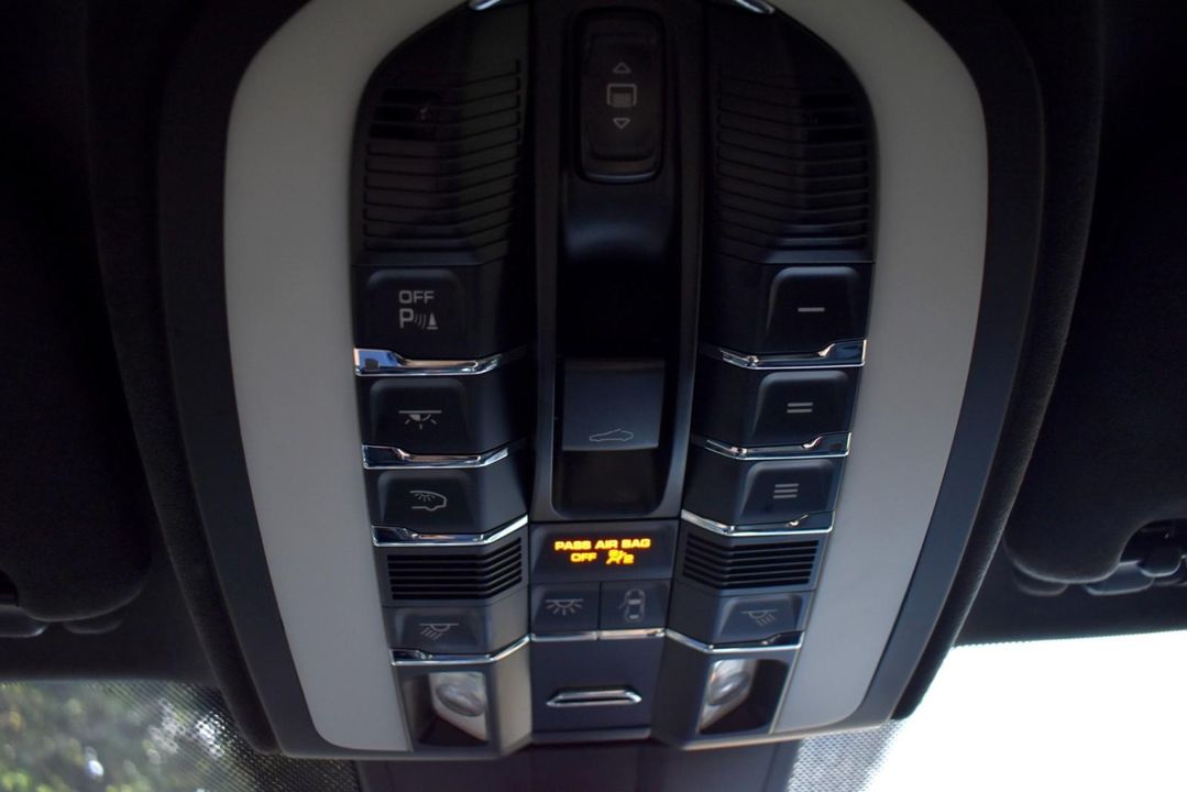 2014 Porsche Cayenne Turbo