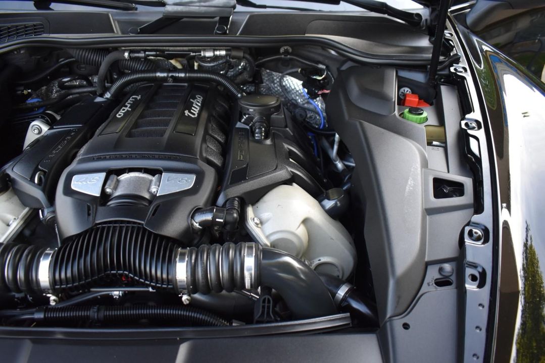 2014 Porsche Cayenne Turbo