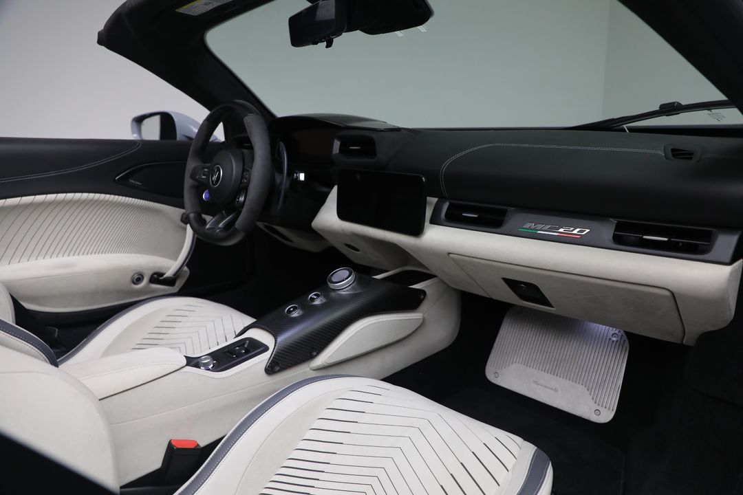 2023 Maserati MC20