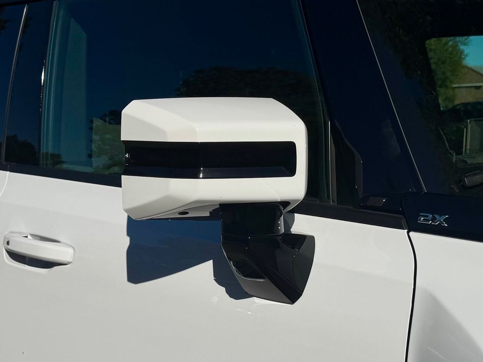 2025 GMC HUMMER EV