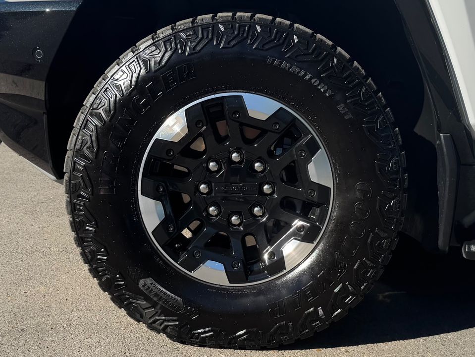 2025 GMC HUMMER EV