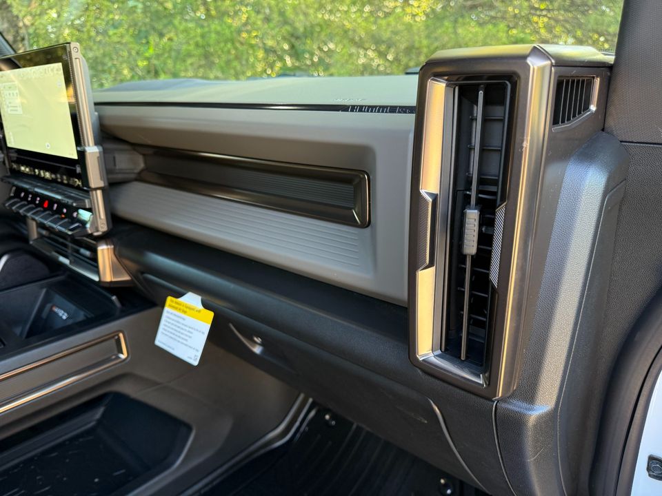 2025 GMC HUMMER EV