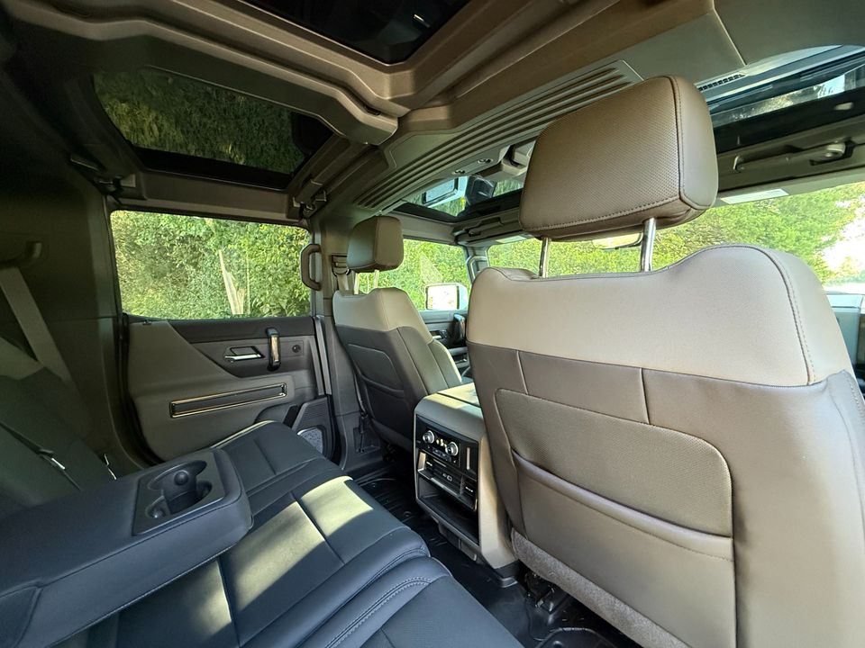 2025 GMC HUMMER EV