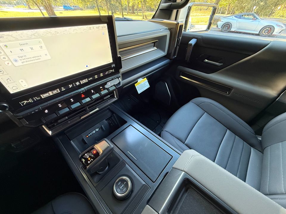2025 GMC HUMMER EV