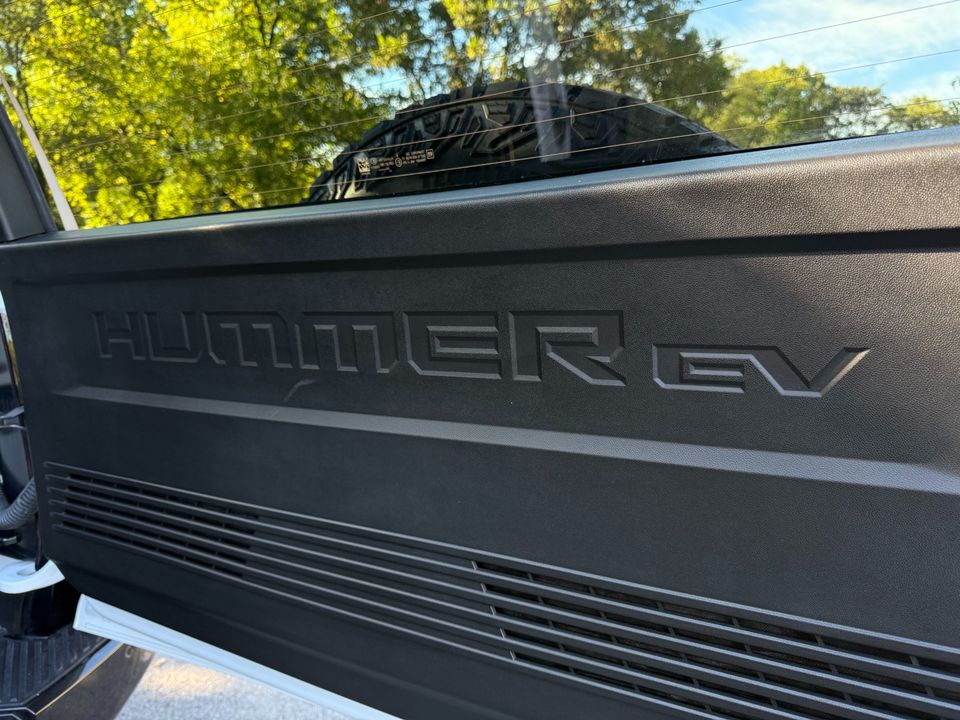 2025 GMC HUMMER EV