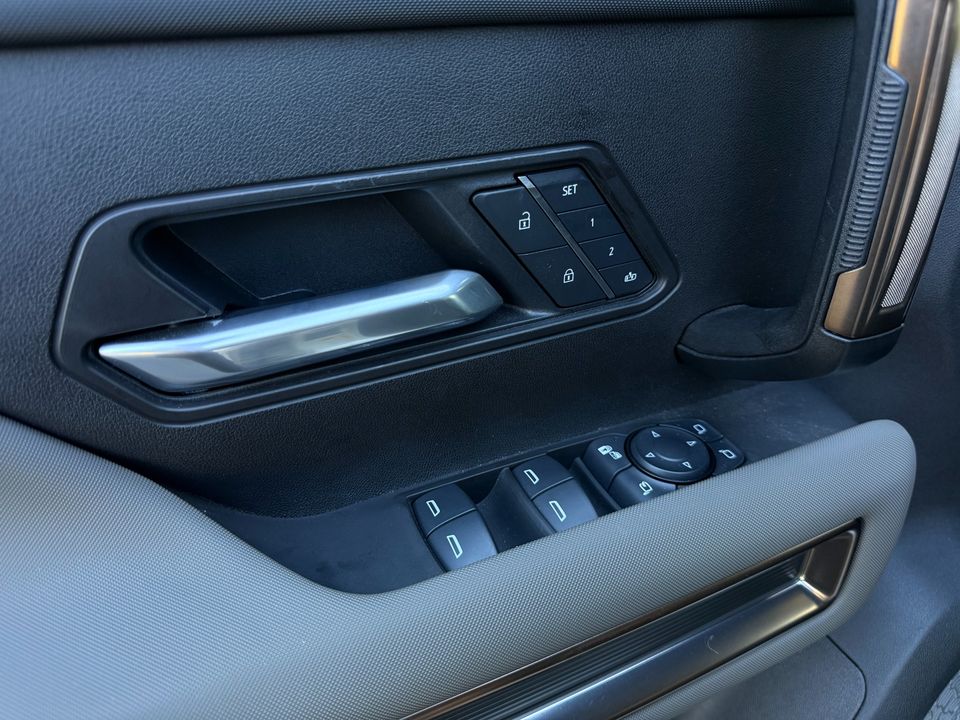 2025 GMC HUMMER EV