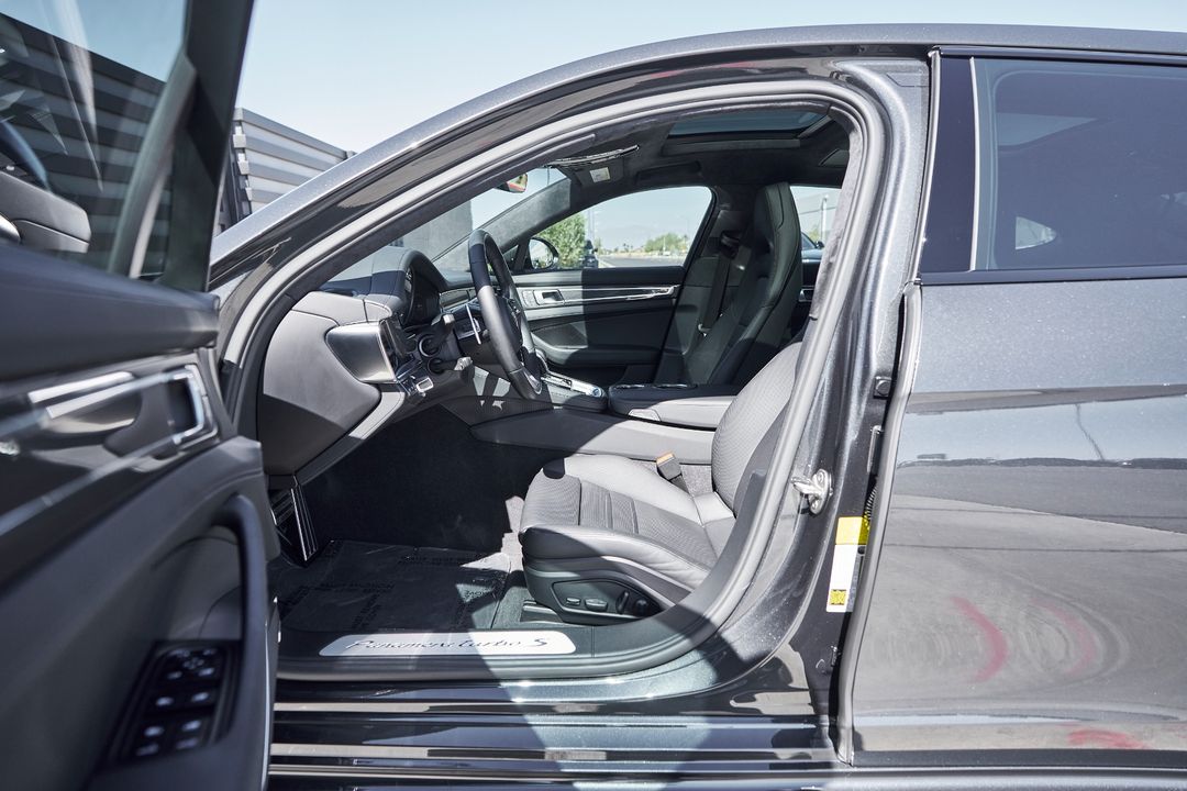 2022 Porsche Panamera
