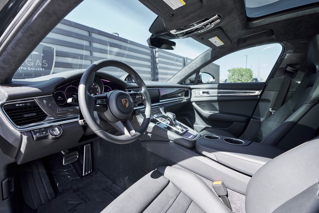 2022 Porsche Panamera