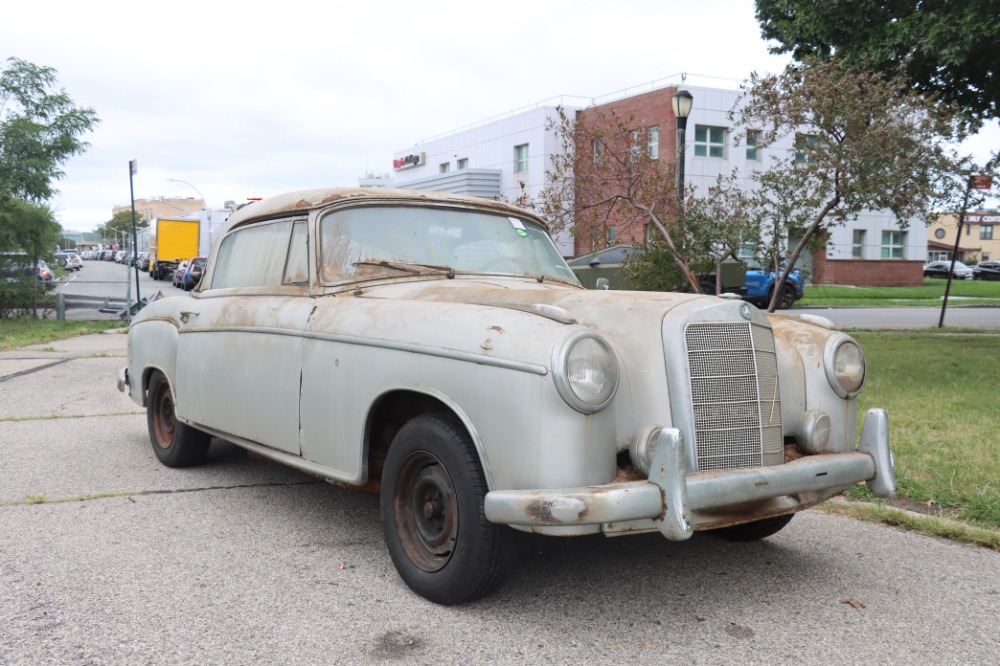 1958 Mercedes-Benz 220S