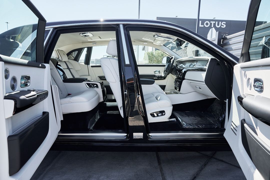 2025 Rolls-Royce Phantom