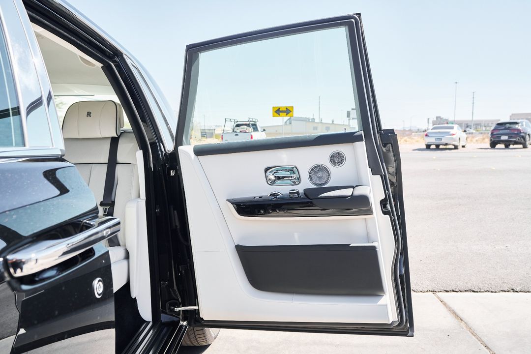 2025 Rolls-Royce Phantom