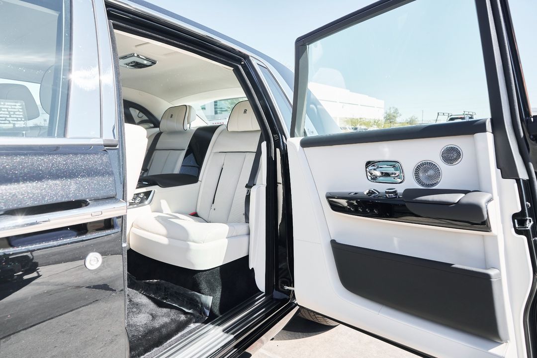 2025 Rolls-Royce Phantom
