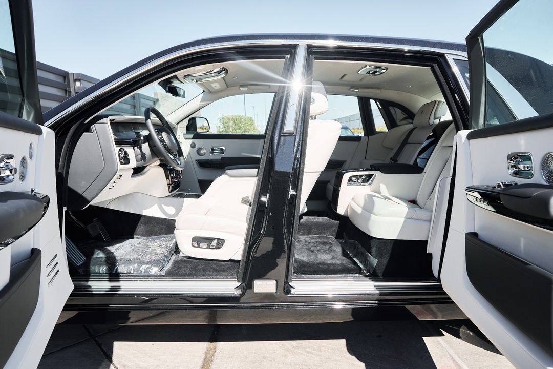 2025 Rolls-Royce Phantom