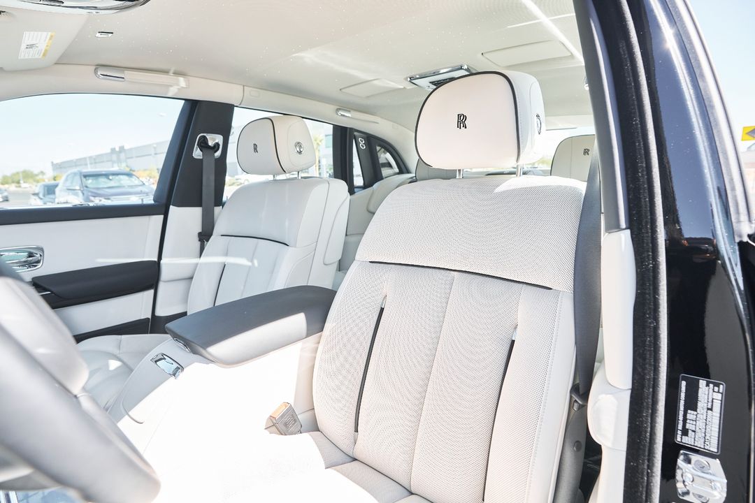 2025 Rolls-Royce Phantom