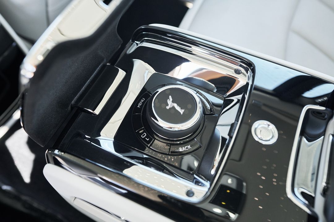 2025 Rolls-Royce Phantom