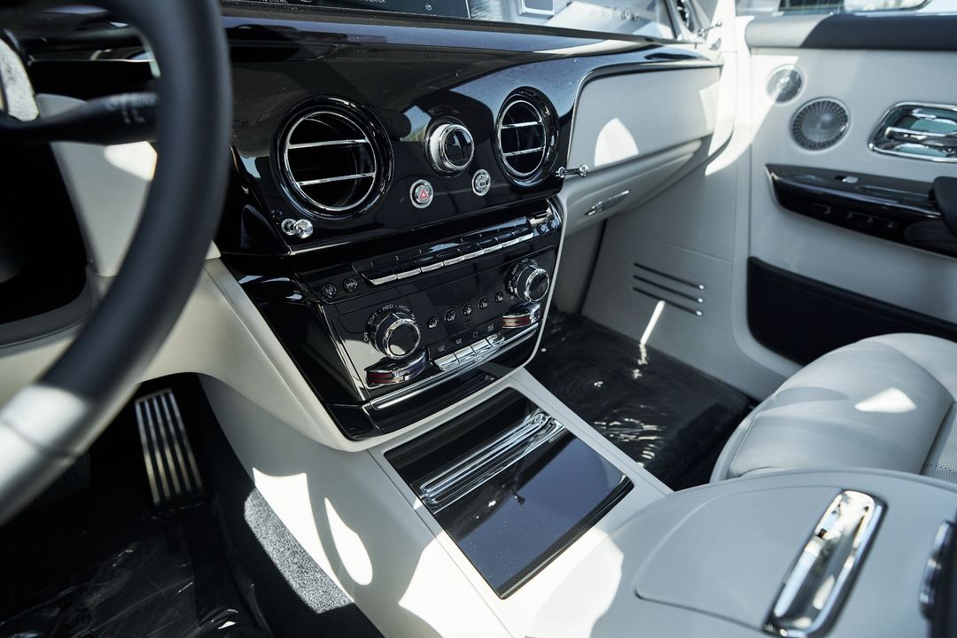 2025 Rolls-Royce Phantom