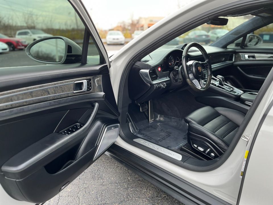 2018 Porsche Panamera