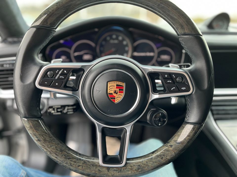 2018 Porsche Panamera