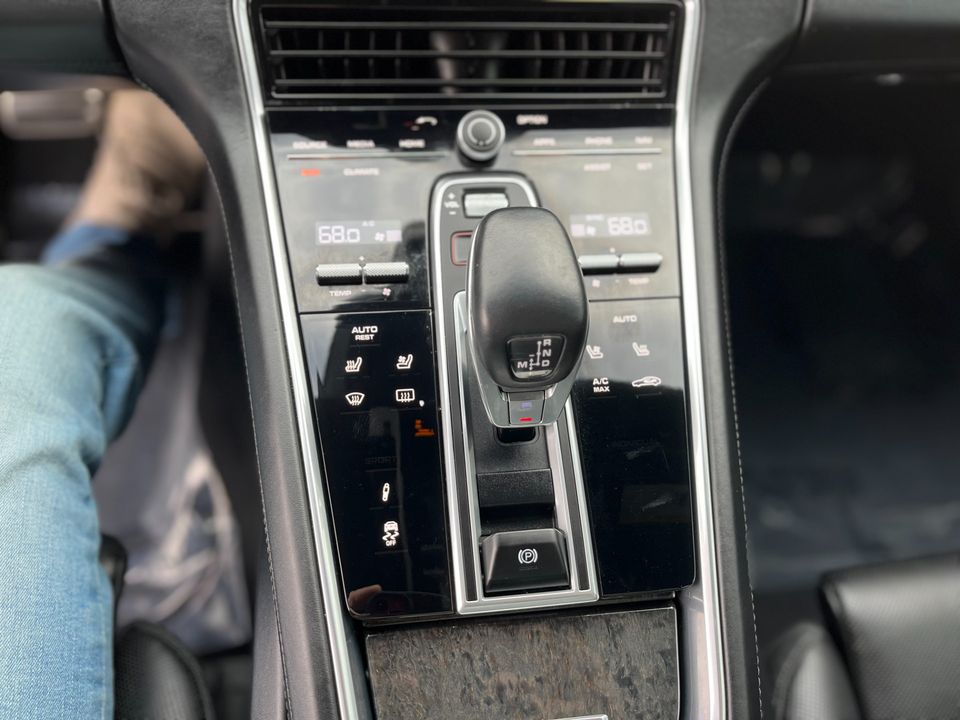 2018 Porsche Panamera