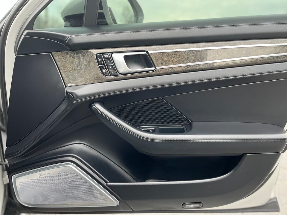 2018 Porsche Panamera