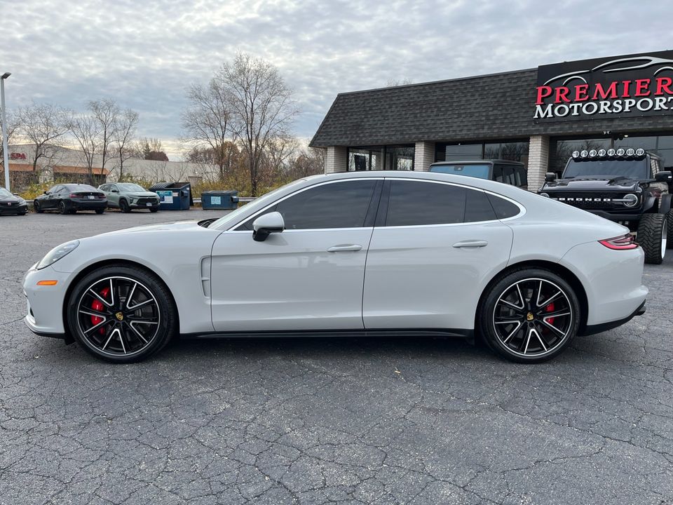 2018 Porsche Panamera