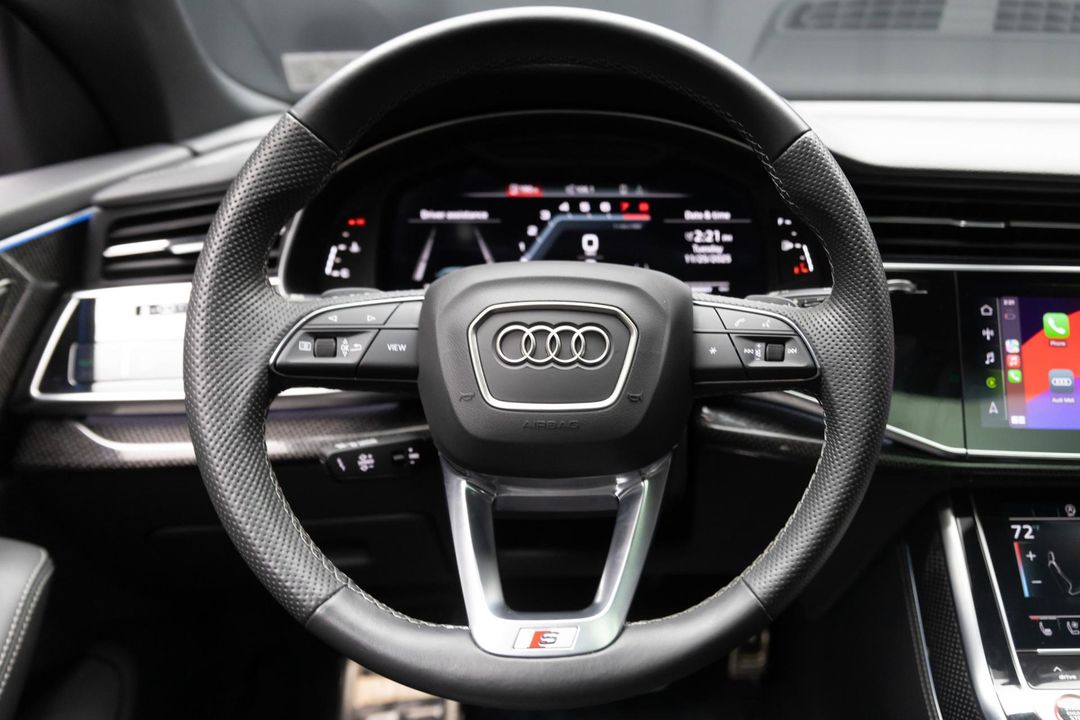 2023 Audi SQ8